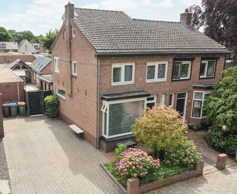 Twee-onder-één-kap te koop: Kanaalweg 12, Stationswijk Veenendaal