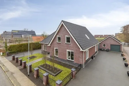 Vrijstaande woning te koop: Kanaalweg 7, Overschild Overschild