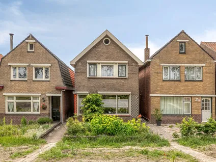 Twee-onder-één-kap te koop: Kanaalzicht 45, Kern Sluiskil Sluiskil