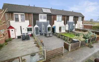 Tussenwoning te koop: Kanariesprenk 181, Papegaaienburg - Hofwijk Vlissingen