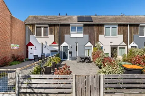 Tussenwoning te koop: Kanariesprenk 181, Papegaaienburg - Hofwijk Vlissingen