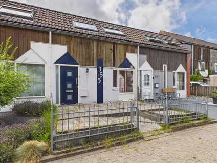 Tussenwoning te koop: Kanariesprenk 355, Papegaaienburg - Hofwijk Vlissingen