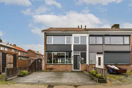 Hoekwoning te koop: Kanariestraat 12, Vogelbuurt Spijkenisse
