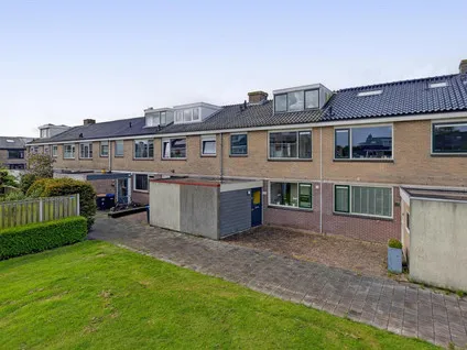 Tussenwoning te koop: Kanostraat 20, Nieuw Den Helder Zuid-Oost Den Helder