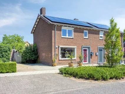 Twee-onder-één-kap te koop: Kantstraat 28, Sint Joost Sint Joost