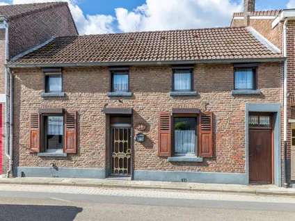 Tussenwoning te koop: Kanunnik van Nuijsstraat 36, Schinveld Schinveld