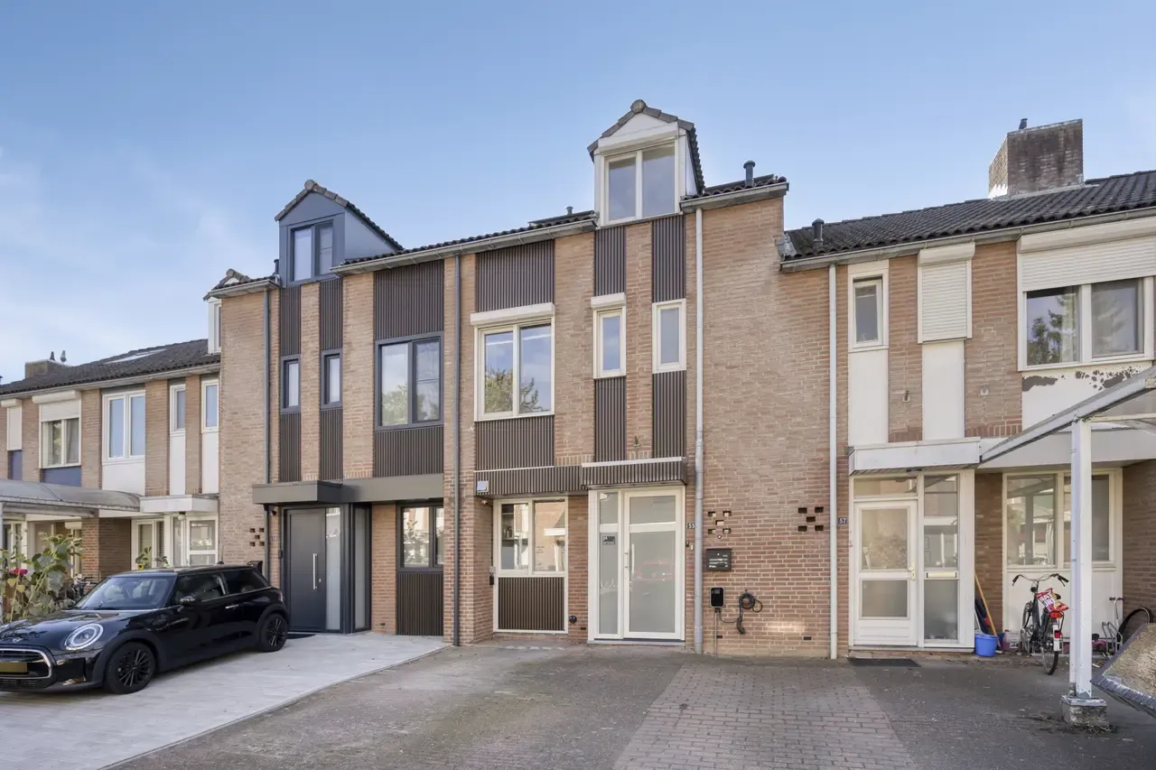 Tussenwoning te koop: Kapellerhof 55, Roermond