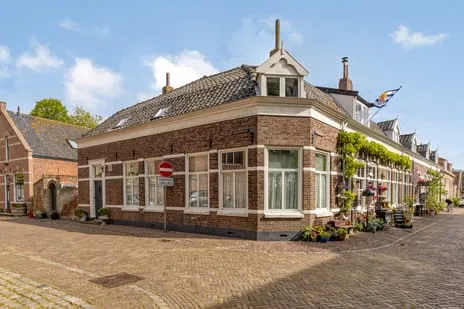 Corner house for sale: Kapellestraat 16, Veere Veere