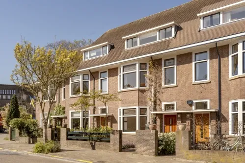 Tussenwoning te koop: Kapelplein 3, Rijslag 'S-Gravenhage