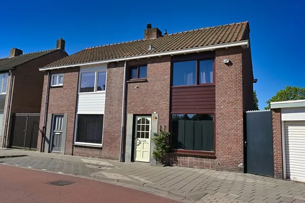 Twee-onder-één-kap te koop: Kapelstraat 1, Textielbuurt Oost Tilburg