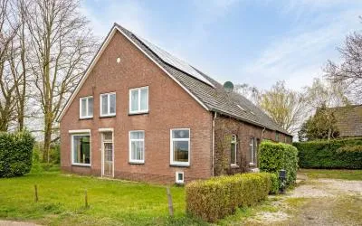 Vrijstaande woning te koop: Kapelstraat 36, Kern Lomm Lomm