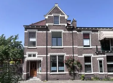 Twee-onder-één-kap te koop: Kapelstraat 48, Centrum Hilversum