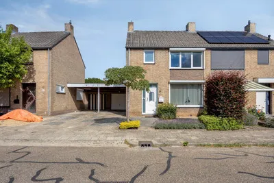 Tussenwoning te koop: Kapittellaan 24, Sint Odiliënberg Sint Odiliënberg