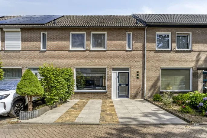 Tussenwoning te koop: Kapmeeuwhof 15, Nuenen-Zuid Nuenen