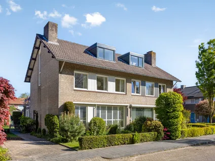 Twee-onder-één-kap te koop: Kapteijnlaan 25, Zonderwijk Veldhoven
