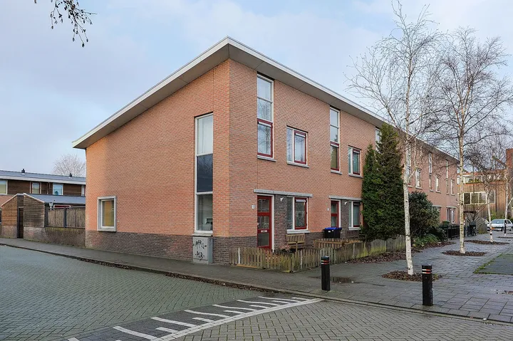 Terraced house for rent: Kapzaag 92, Zaans Hout Zaandam