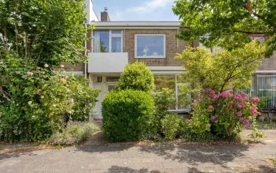 Tussenwoning te koop: Kardinaal de Jongstraat 14, Elsrijk Oost Amstelveen
