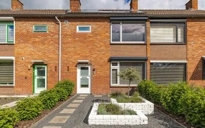Tussenwoning te koop: Kardinaal Frankenbergstraat 17, Rijsbergen Rijsbergen