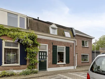 Tussenwoning te koop: Kardinaal Vaughanstraat 30, Pastorieklamp West Tilburg