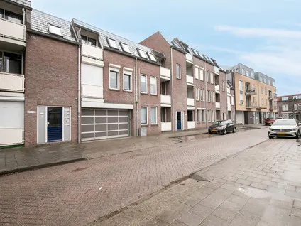 Appartement te koop: Kardinaal van Rossumstraat 70, Tilburg