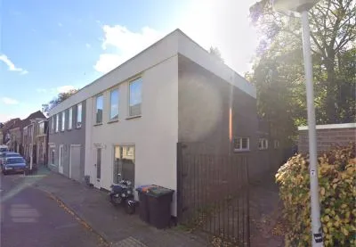 Twee-onder-één-kap te koop: Kardinaal Vaughanstraat 22, Pastorieklamp West Tilburg