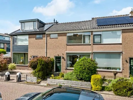 Tussenwoning te koop: Karekietstraat 44, Vogelbuurt Maassluis