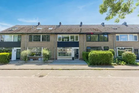 Terraced house for sale: Karel Doormanlaan 140, Zeeheldenbuurt Papendrecht
