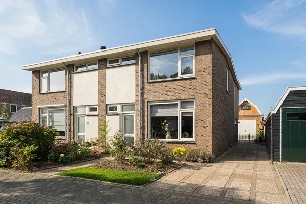 Twee-onder-één-kap te koop: Karel Doormanstraat 39, Hellouw