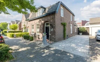Twee-onder-één-kap te koop: Karel Mollenstraat Noord 13, Geenhoven Valkenswaard