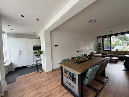 Tussenwoning te koop: Karel v Laan 97, Geertruidenberg-West Geertruidenberg
