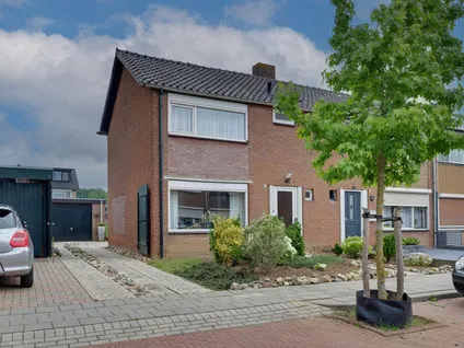 Hoekwoning te koop: Karel Van Gelrestraat 12, Lobith Lobith