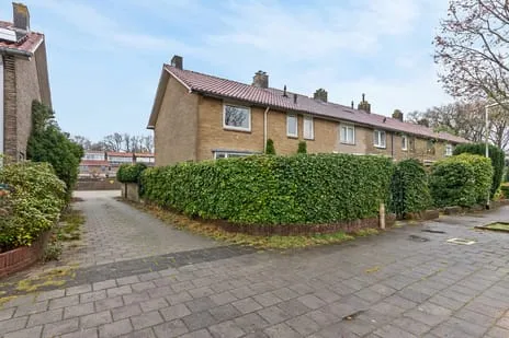 Hoekwoning te koop: Karel Doormanlaan 77, Midden Eng-Oost Bussum