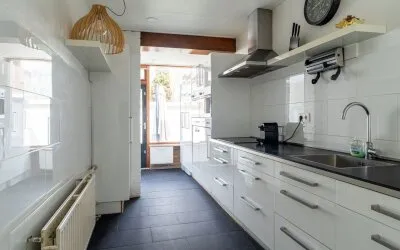 Tussenwoning te koop: Karel V Laan 97, Geertruidenberg-West Geertruidenberg