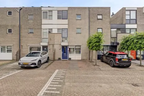 Tussenwoning te koop: Karibastraat 41, Afrikabuurt-West Delft