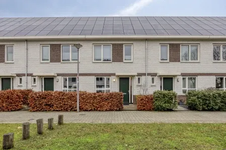 Tussenwoning te koop: Karimunstraat 7, Heijplaat Rotterdam