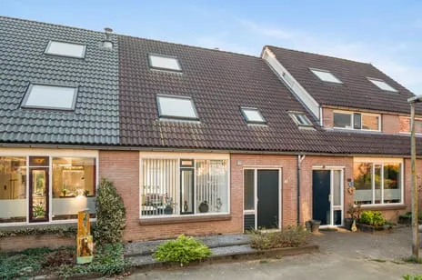Tussenwoning te koop: Karkiet 38, Groot Douwel Deventer