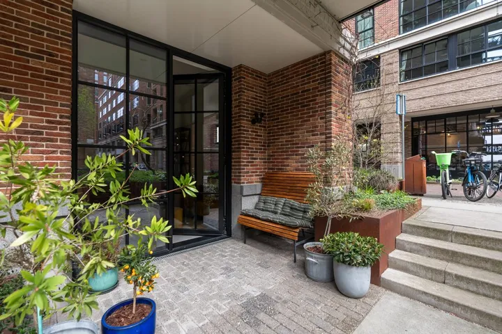 Studio te koop: Karl Weisbardstraat 4, Dijkzigt Rotterdam
