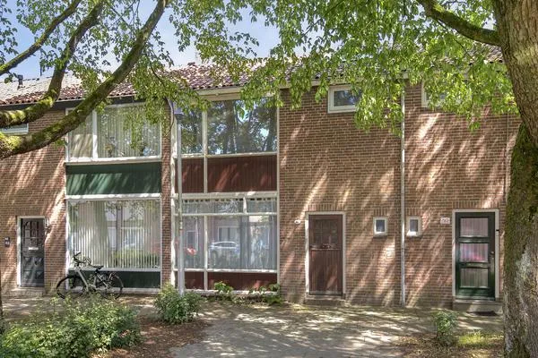 Tussenwoning te koop: Karmelietenstraat 48, Het Zand Noord-Oost Tilburg
