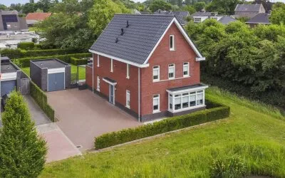 Vrijstaande woning te koop: Karmijn 45, Winssen-Centrum Winssen