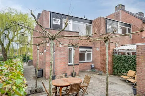 Hoekwoning te koop: Karmozijnbes 18, Rotterdam