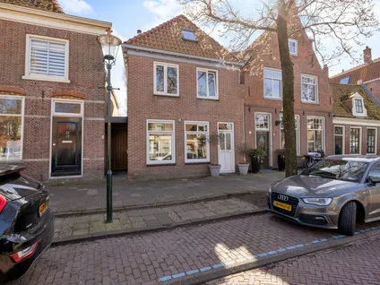 Hoekwoning te koop: Karnemelksluis 11, Centrum Noord-Oost Enkhuizen