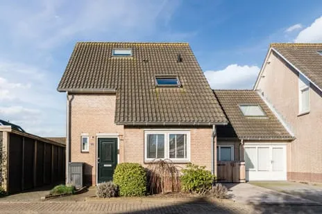 Hoekwoning te koop: Karnmolen 2, Buitengebied Hazerswoude-Dorp Hazerswoude-Dorp