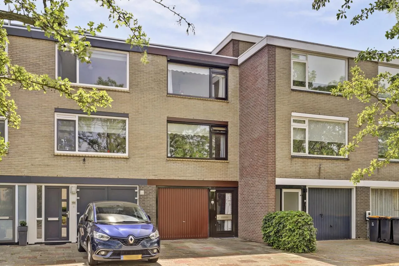 Tussenwoning te koop: Karolingersweg 182, Wijk Bij Duurstede