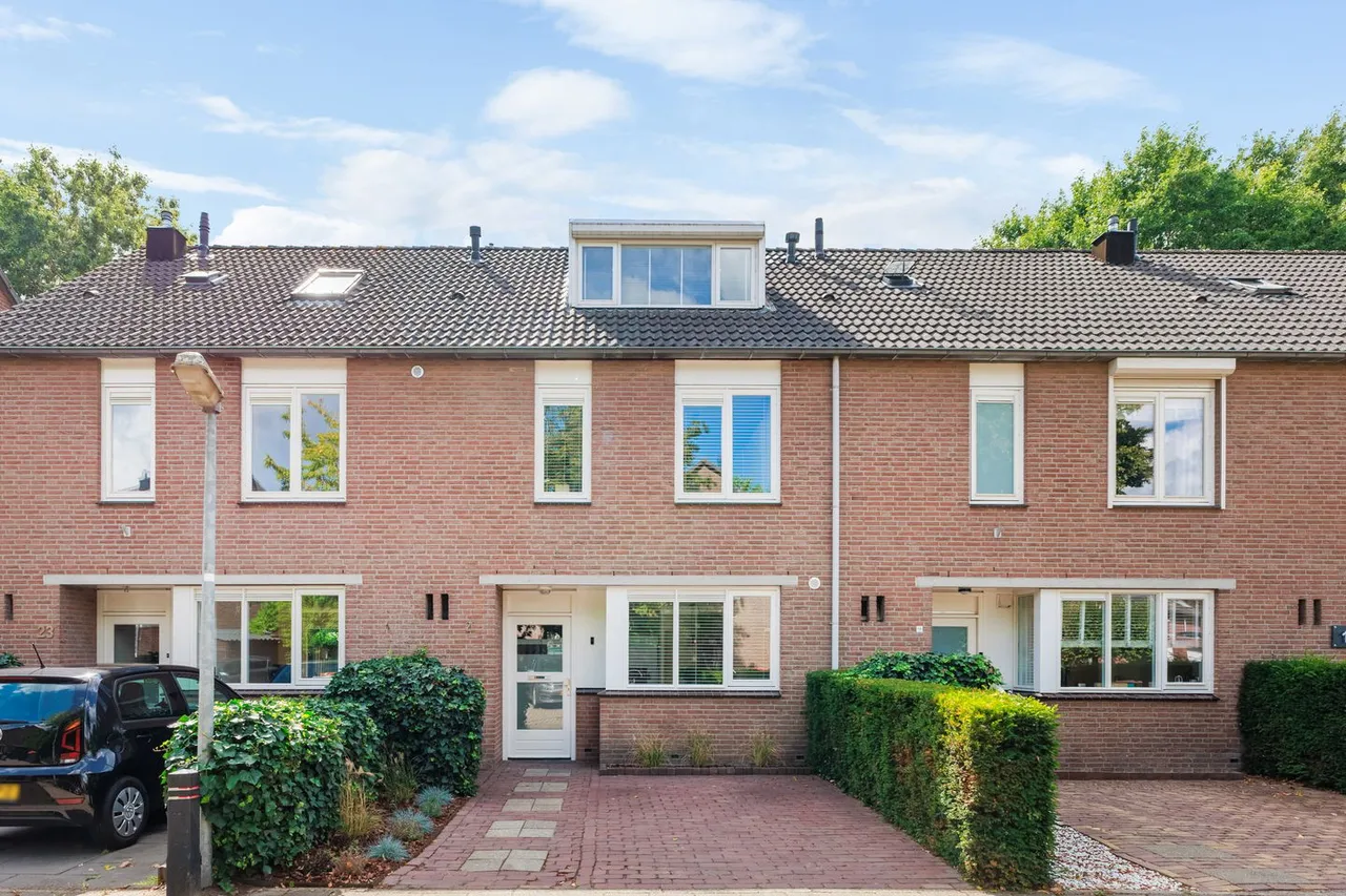 Tussenwoning te koop: Karperborch 21, Rosmalen