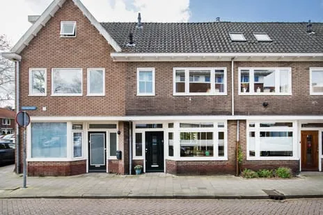Tussenwoning te koop: Karperstraat 16, Oud Hoograven-Zuid Utrecht
