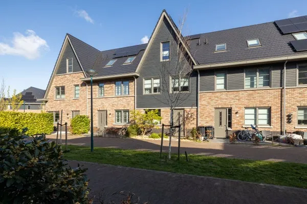 Tussenwoning te koop: Karsenhof 5, Nieuw-Rhijngeest Oegstgeest