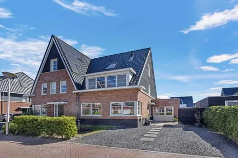 Twee-onder-één-kap te koop: Kartuizerslaan 7, Archeon Alphen Aan Den Rijn