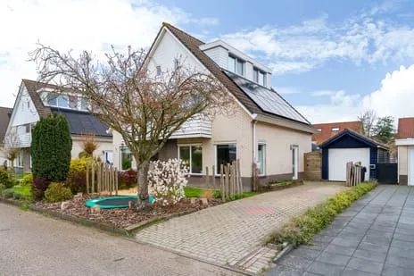 Twee-onder-één-kap te koop: Karturf 16, Nijehaske Heerenveen