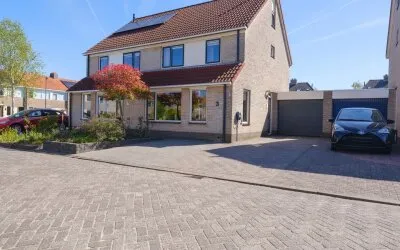 Tussenwoning te koop: Karturf 3, De Venen zuid Drachten