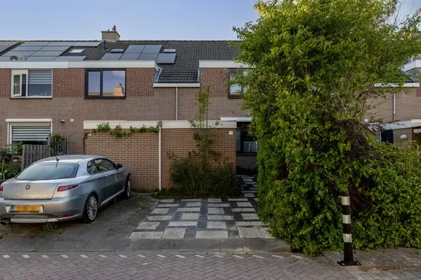 Tussenwoning te koop: Karveel 10, Buitenoord 2 Barendrecht